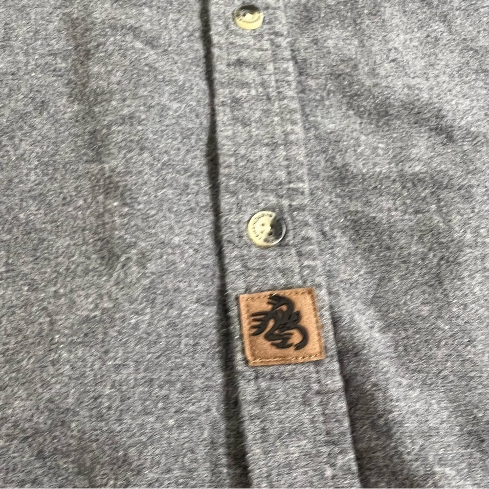 Legendary Whitetails Tan and Gray Shirt men’s Large Tall - Picture 6 of 12